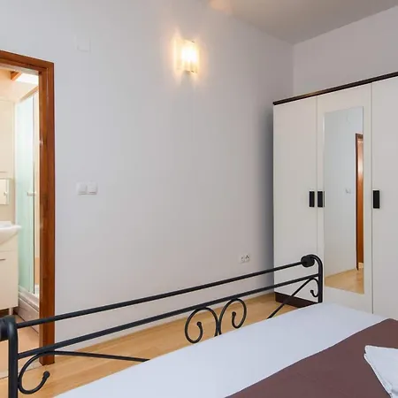 Apartment - Korcula Prizba