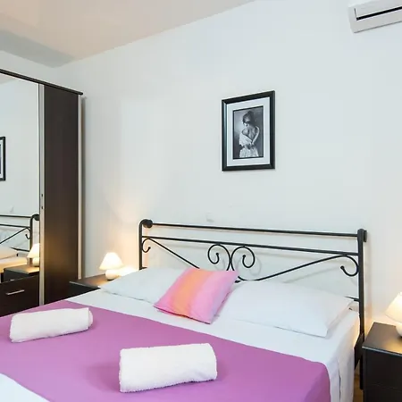 - Korcula Apartman Prižba